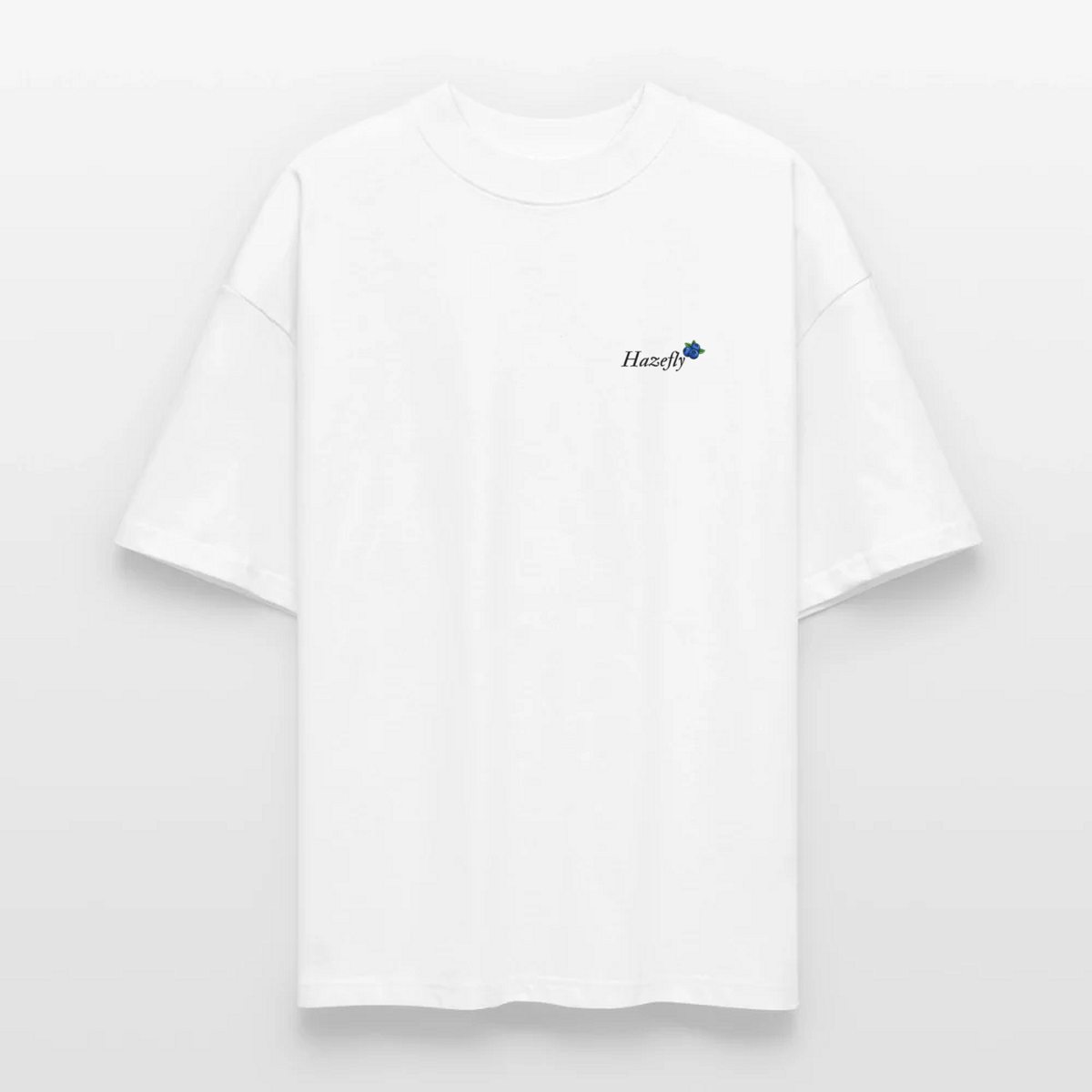 TRUE BERRY Oversized T-Shirt Weiß, Vorderseite mit TRUE-Logo in schwarzer Schrift